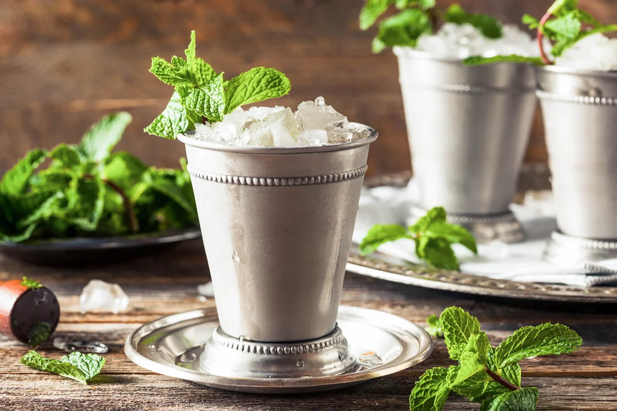 Cold Refreshing Classic Mint Julep