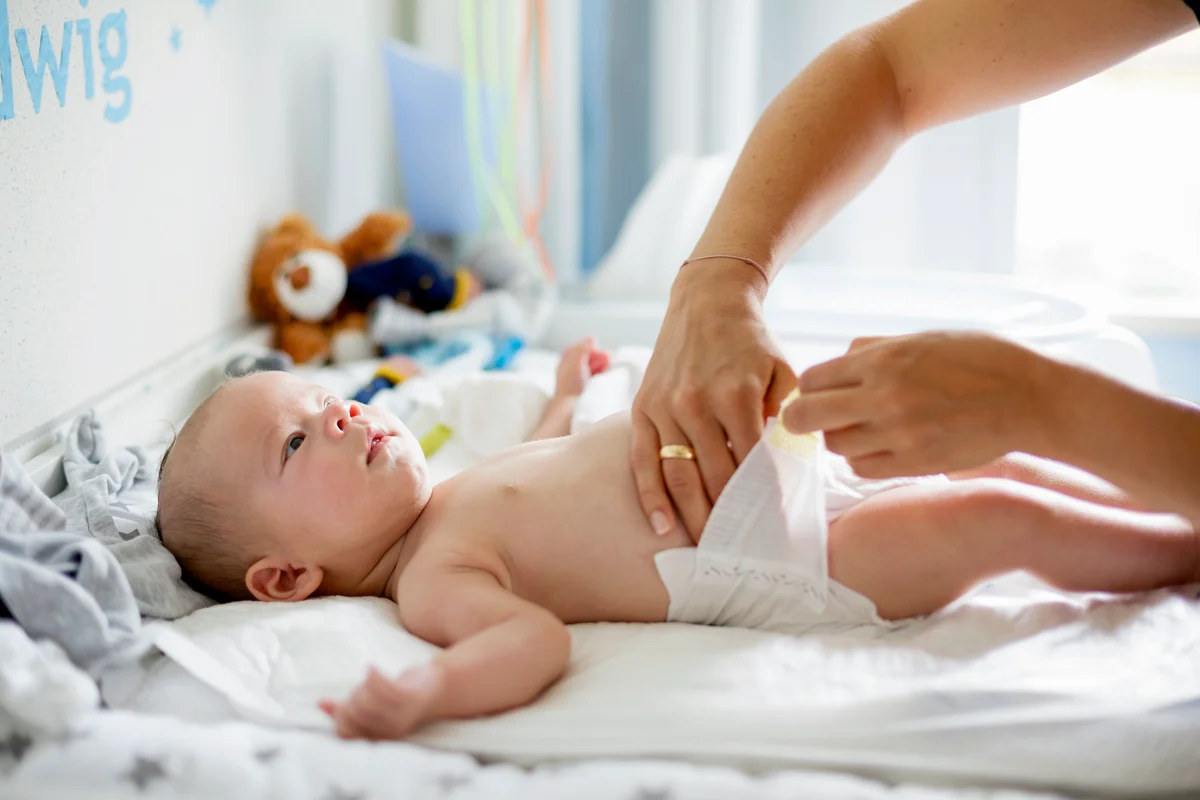 Changing baby's diaper