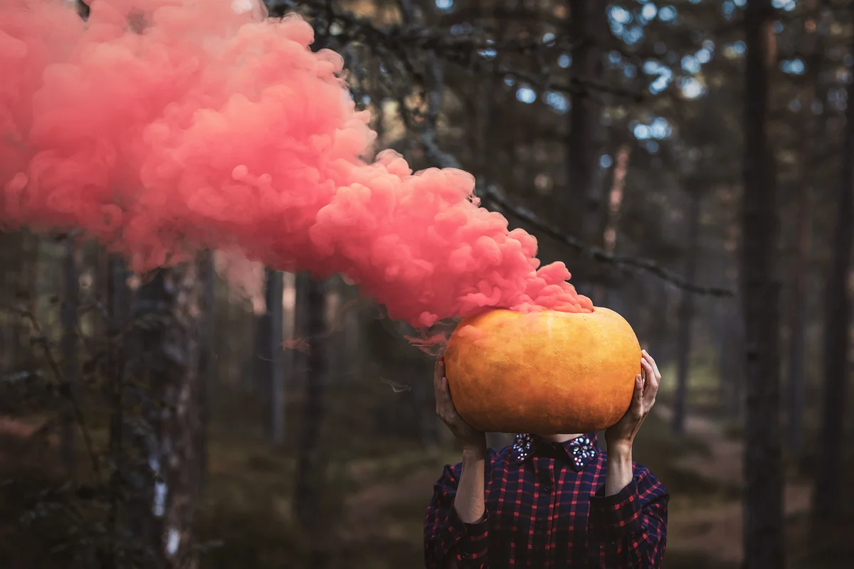 Gender reveal with smoke grenade