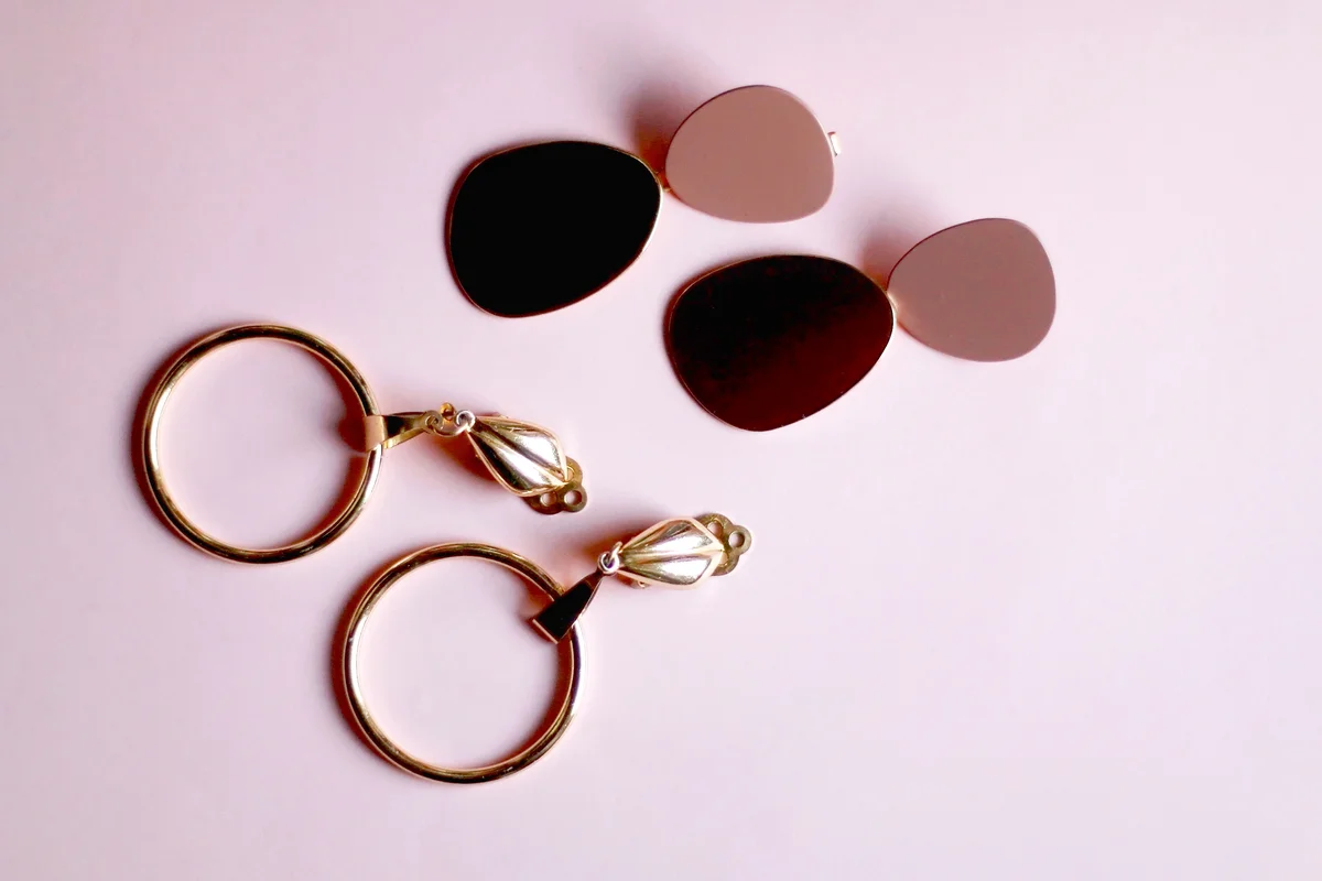 Two pairs of golden earrings