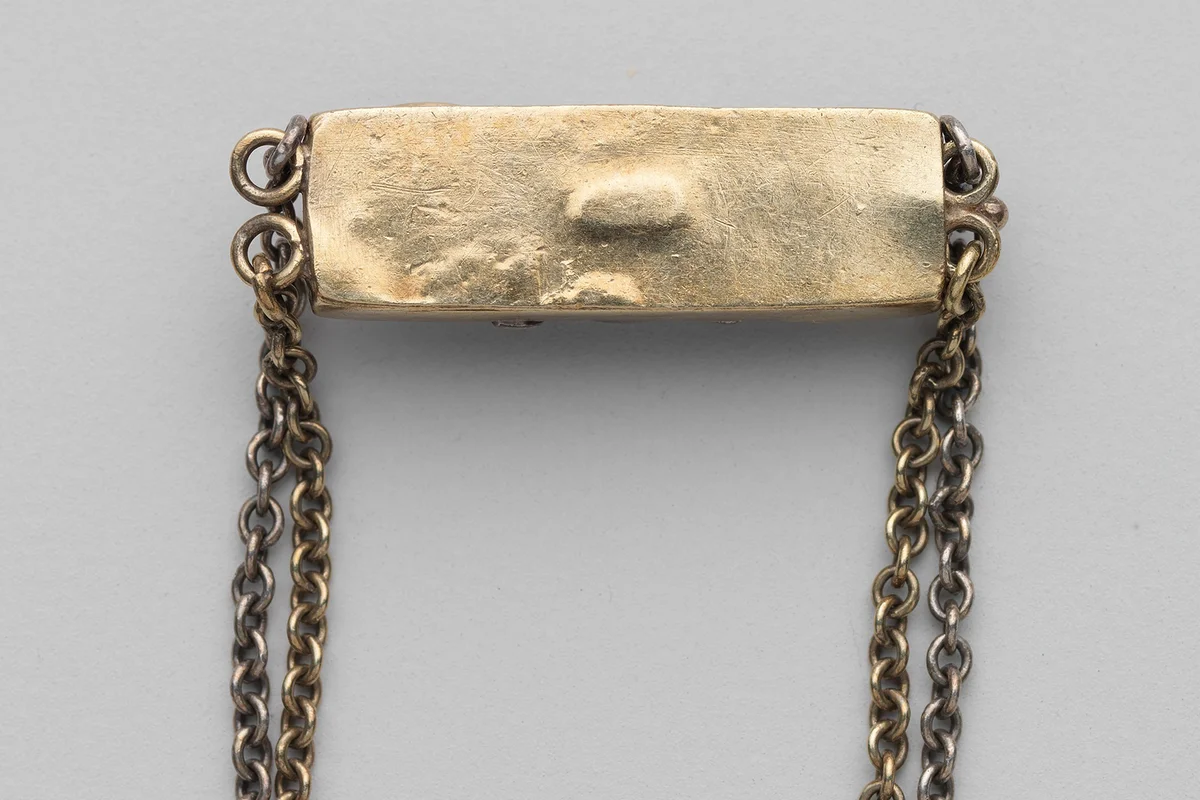 Bag necklace