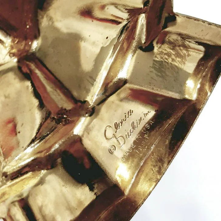 Child Choir Signer Caroler Christmas Ornament Gold Red Gloria Duchin 1990 Metal