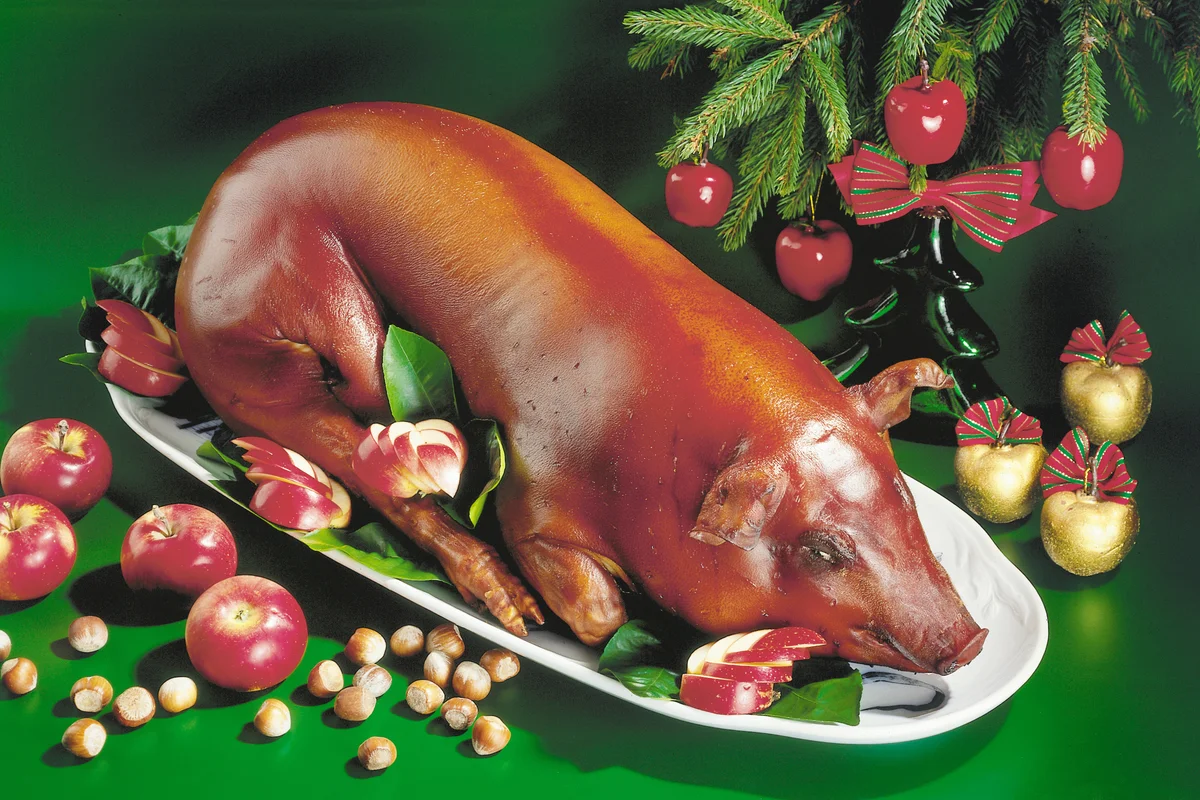 Christmas smoked piggy