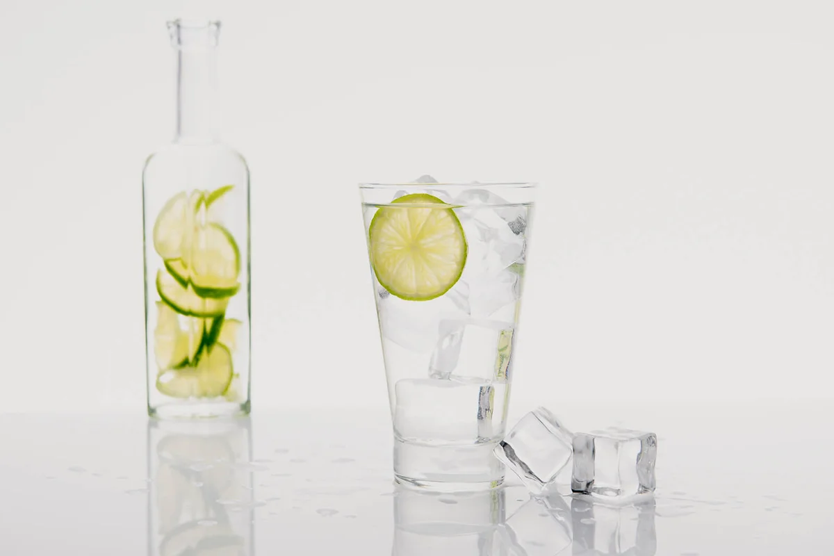 Lemonade with lime and ice