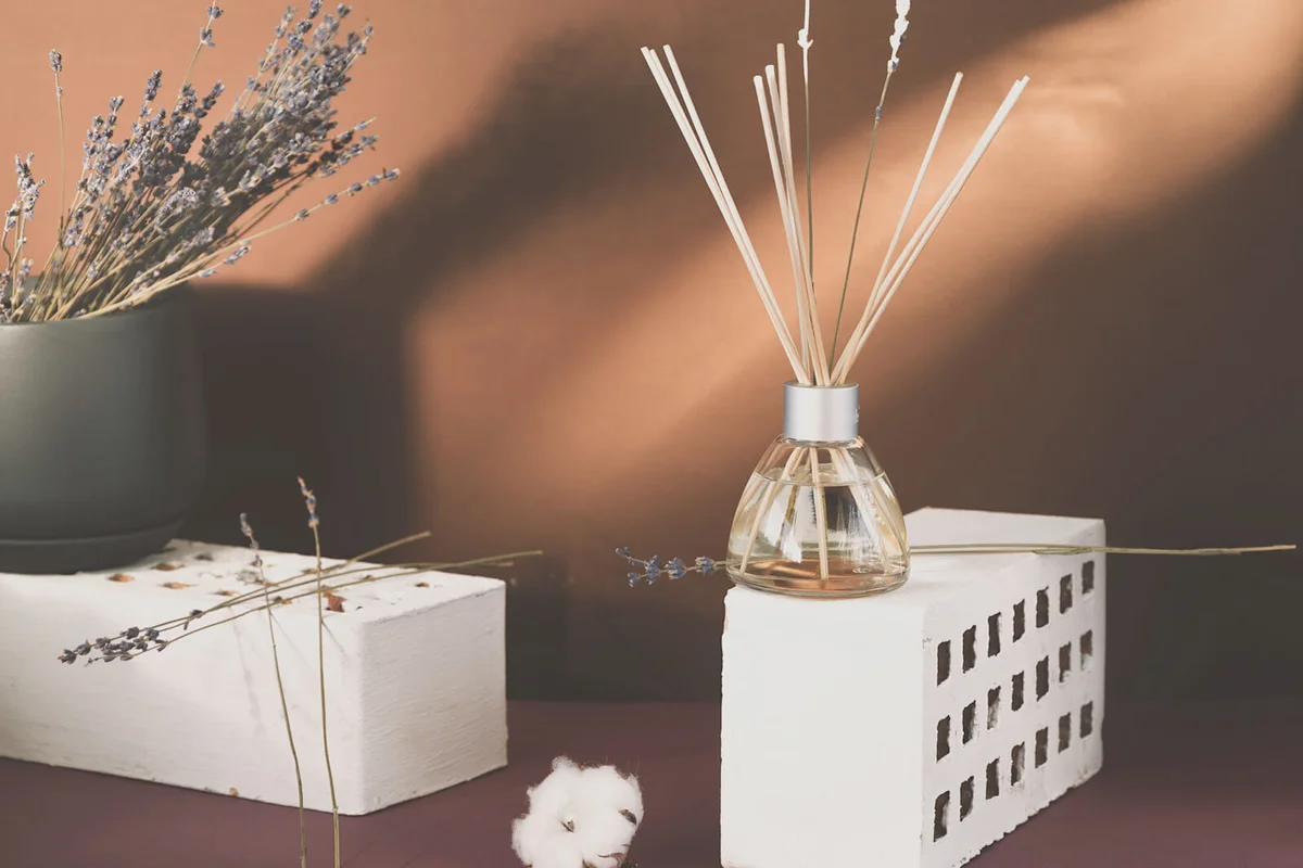 Air fragrance with lavender aroma