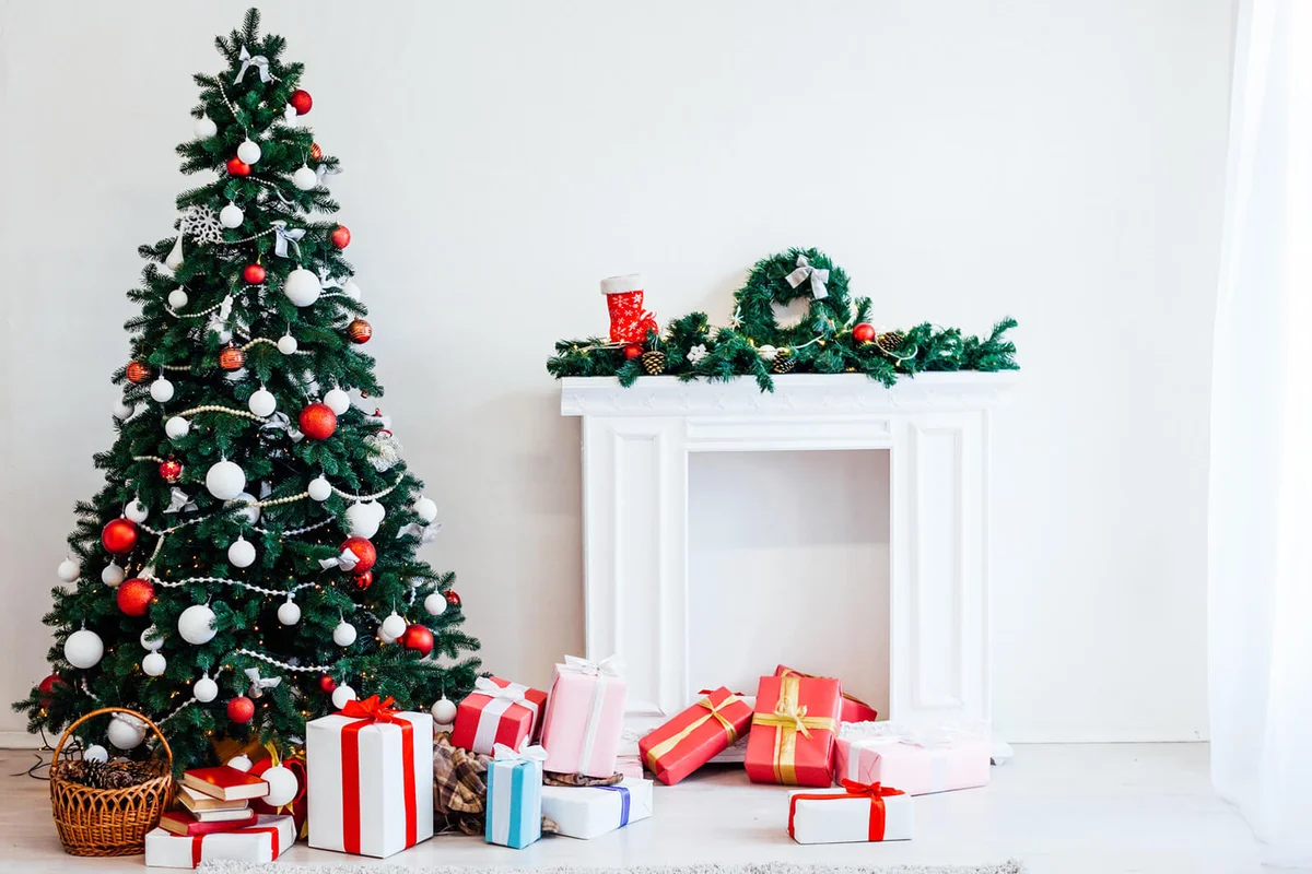 Christmas tree Garland lights new year holiday gifts white home decor
