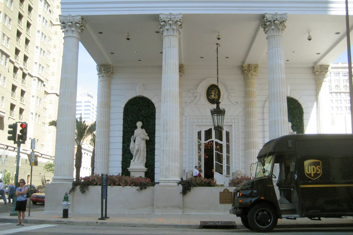 Le Pavillion Hotel