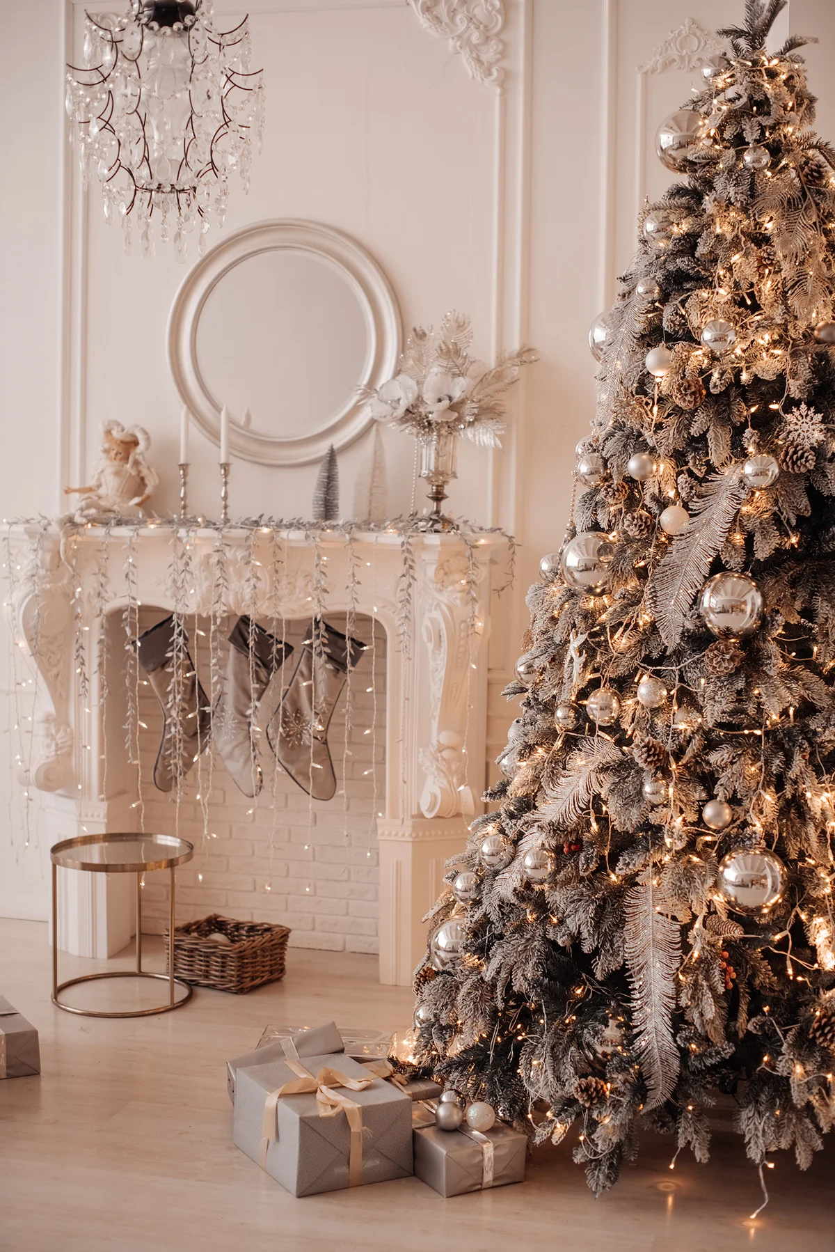 Fireplace and Christmas tree with presents in living room