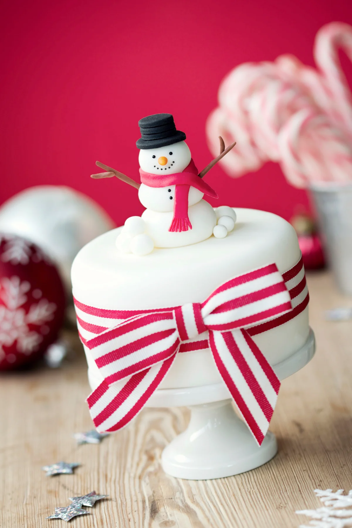 Christmas cake decorated with fondant snowman