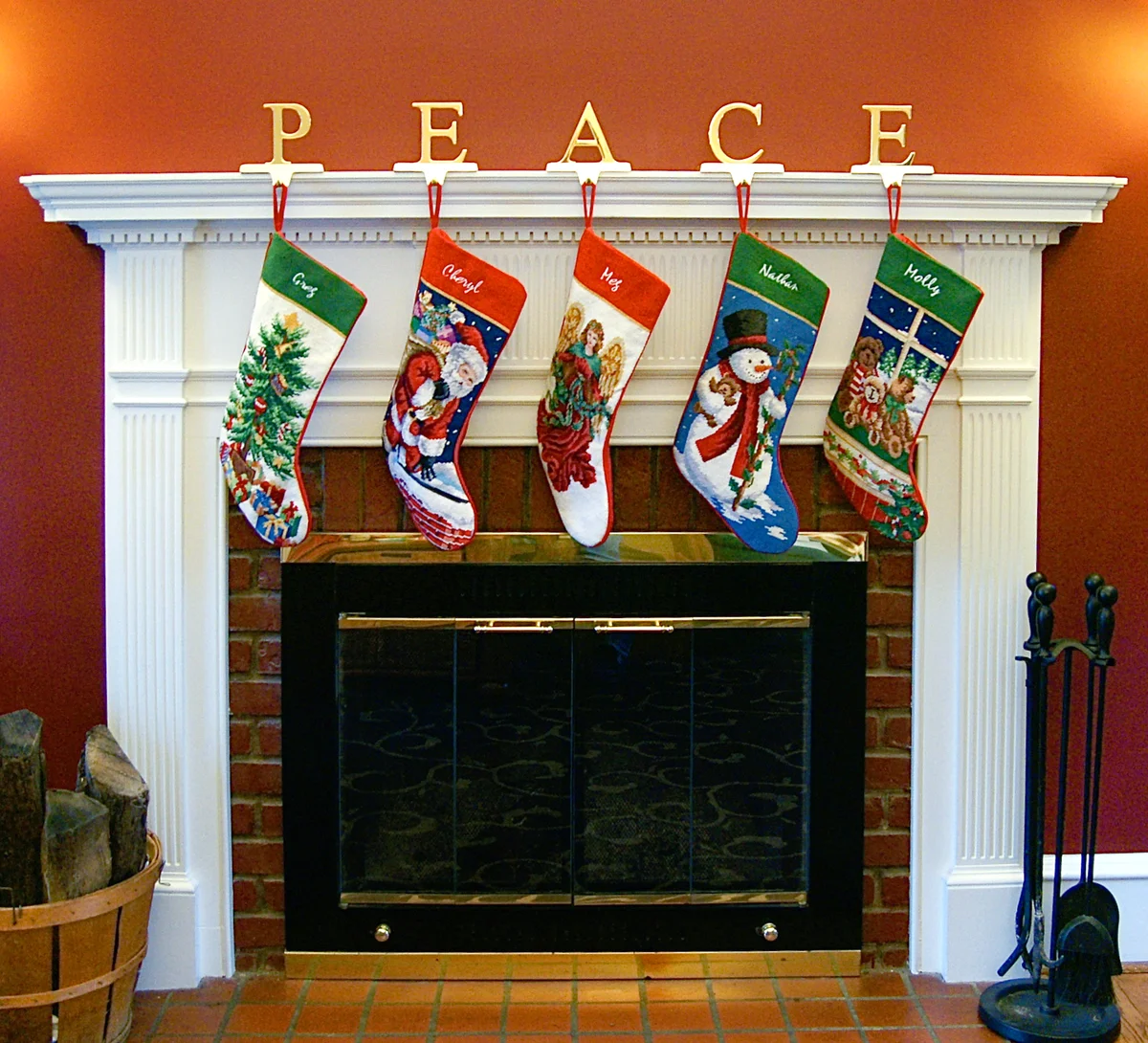 Christmas Decoration on a fireplace mantle