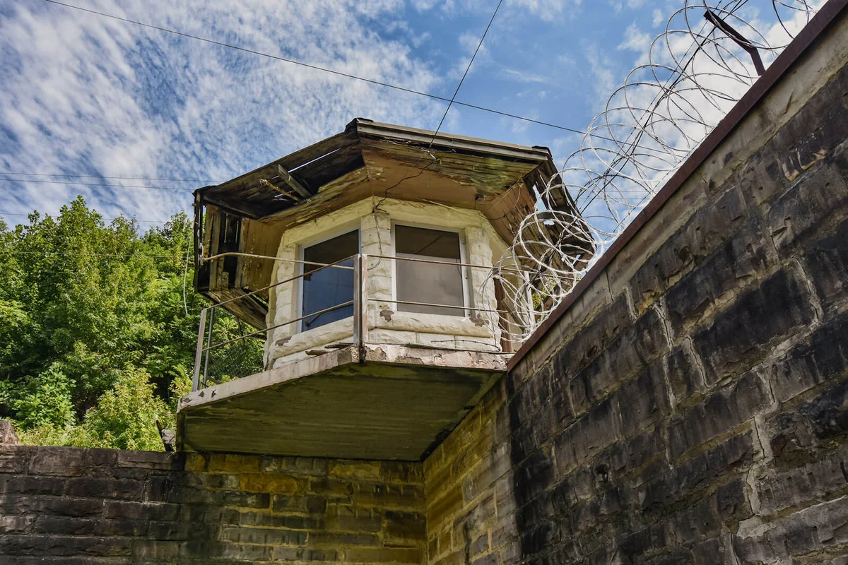Brushy Mountain State Penitentiary | ID 125173038 © Susan Lawson | Dreamstime.com