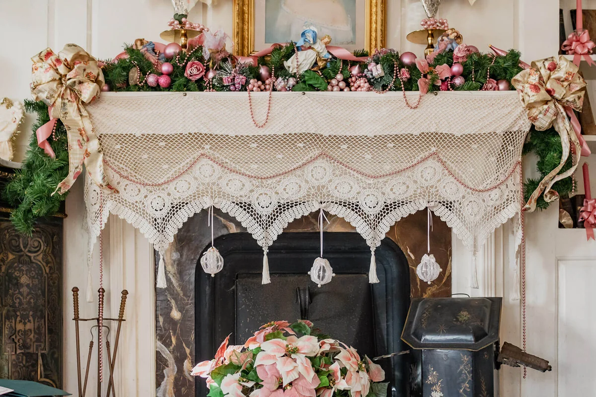 Old Fashioned Christmas Decorations On Fireplace