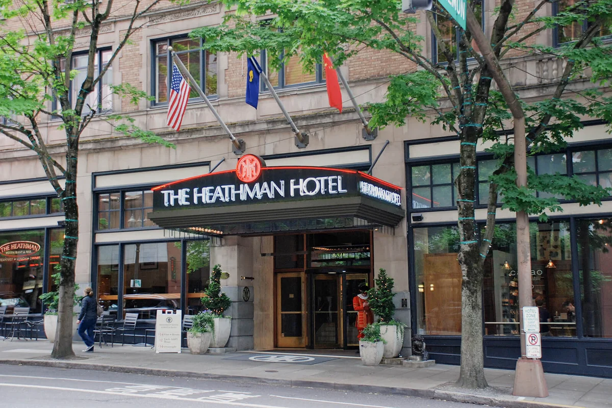 Heathman Hotel (Portland, Oregon), on Broadway