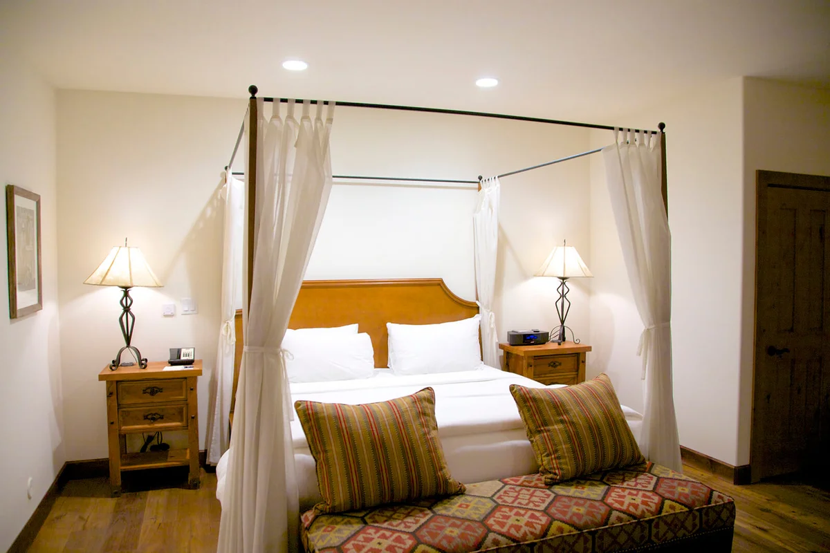 Canopy bed at Hermosa Inn, Paradise Valley, AZ