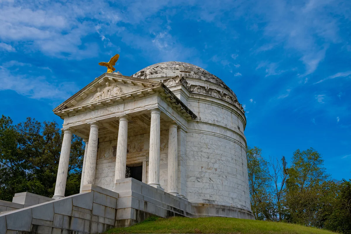 Monument to soldiers who fought in the Civil War in Vicksburg, Mississippi