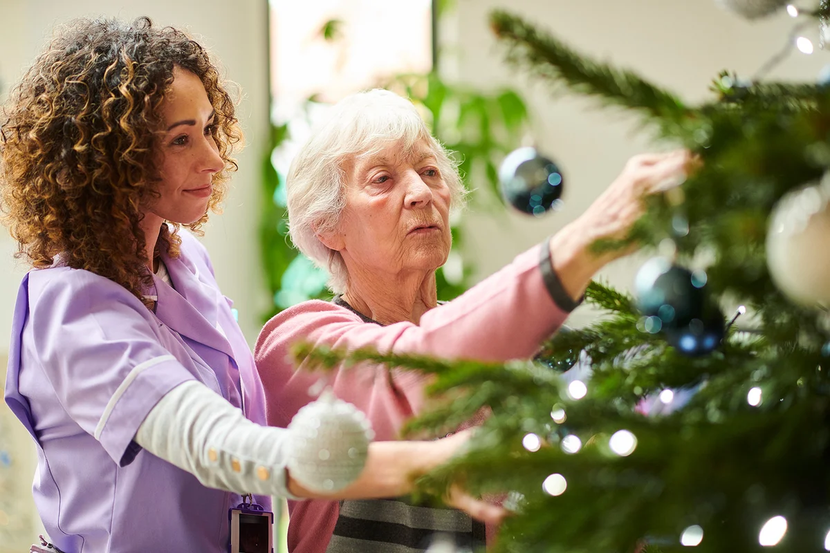 Dressing the tree in the care home