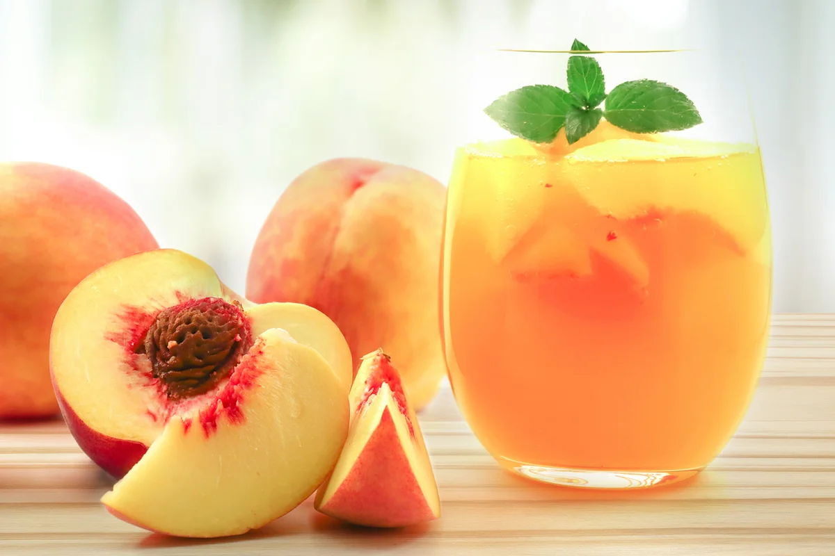 Vodka and Peach Schnapps Drinks With Amaretto