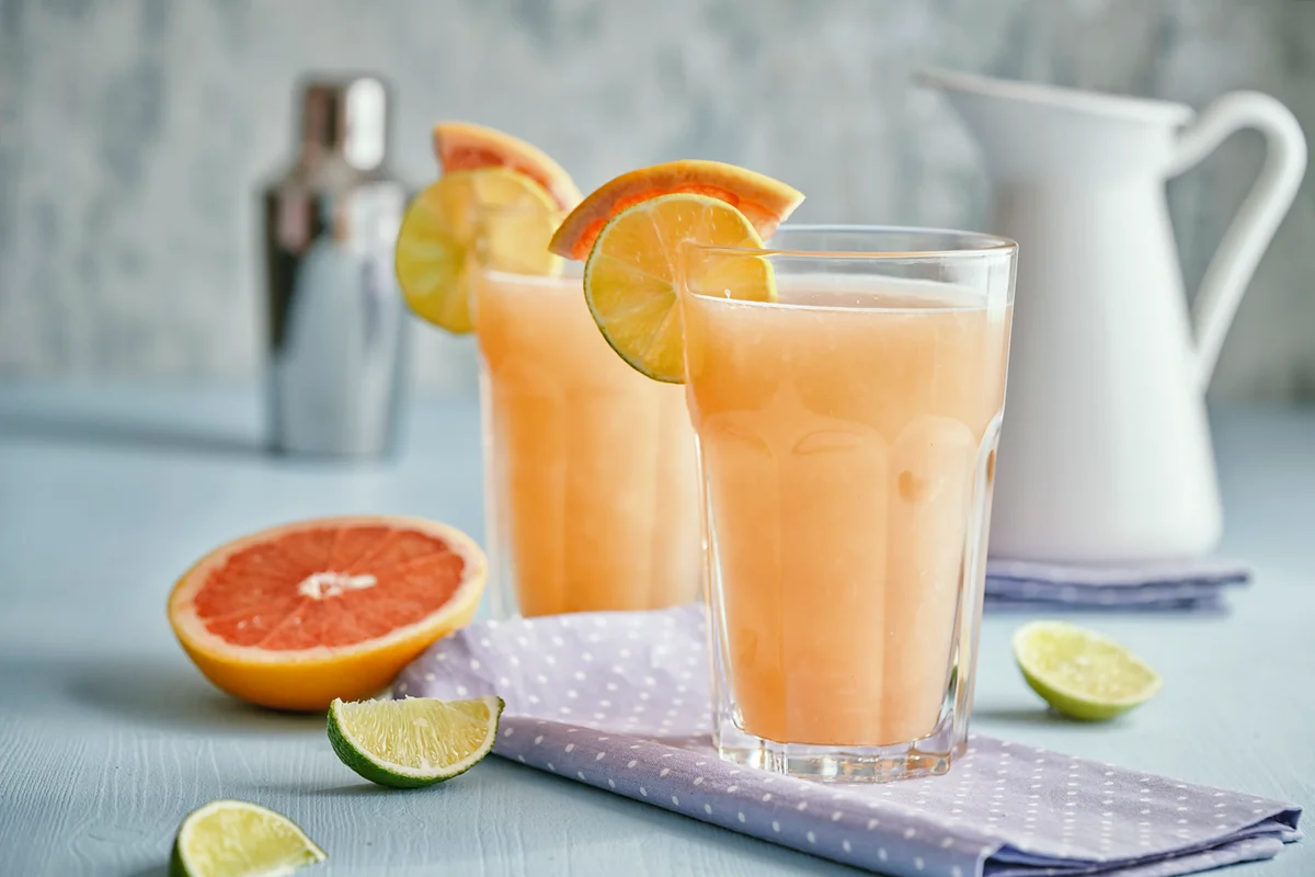 Palomas Cocktail with Grapefruit, Tequila and Lemon