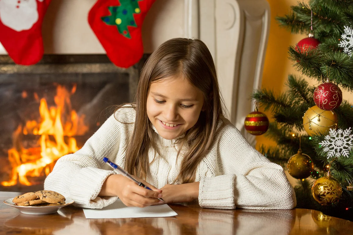 girl taking Christmas quiz