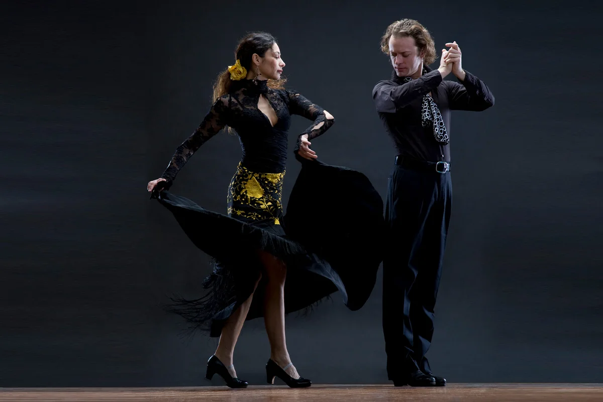 Flamenco Dancers Costumes