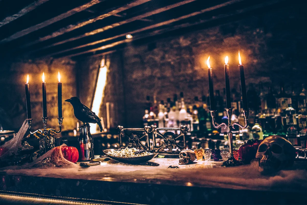spooky halloween dining table