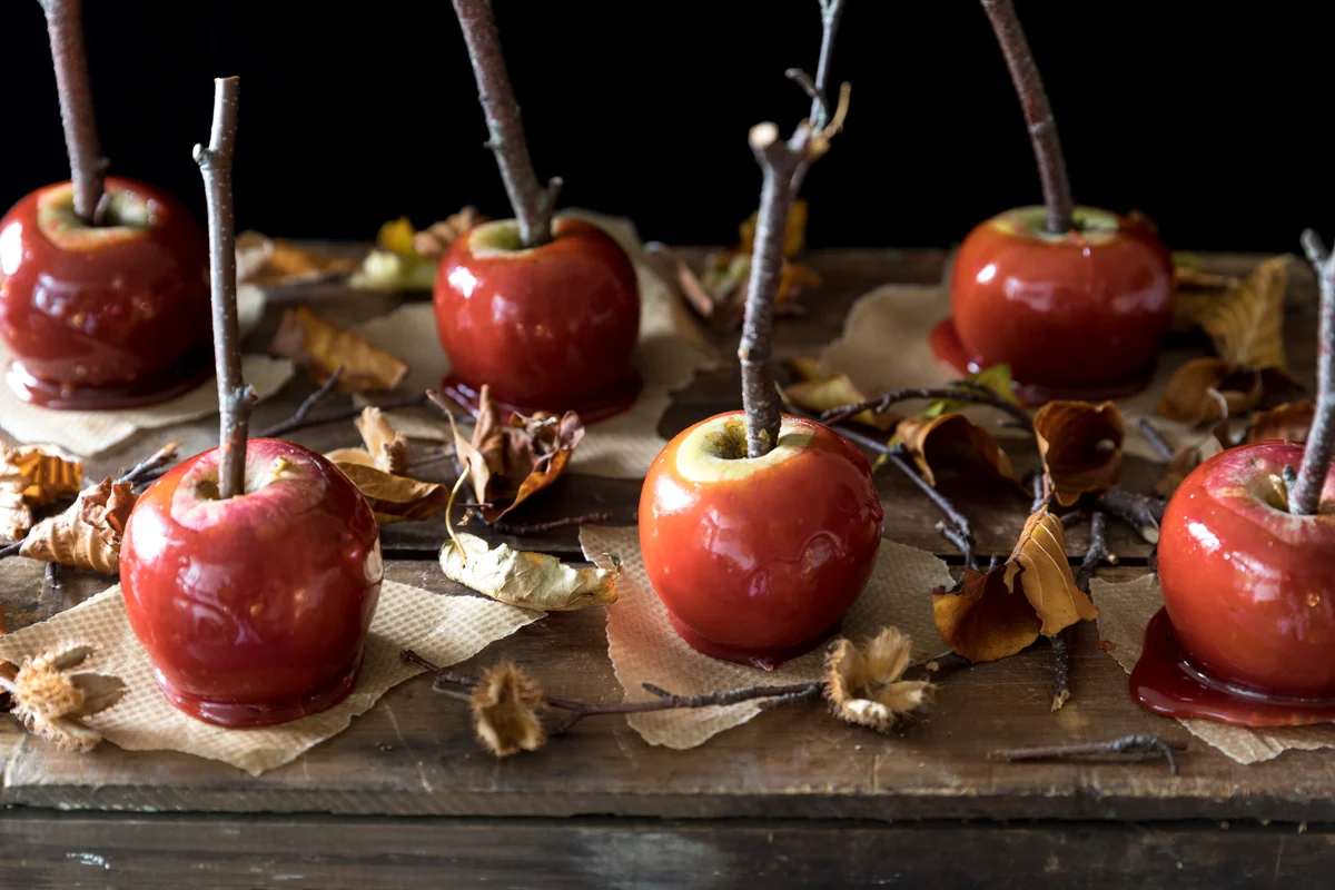 caramel apples