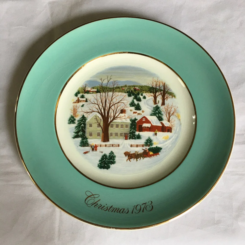 Vintage Avon Christmas Plate Series First Edition 1973 Christmas On The Farm