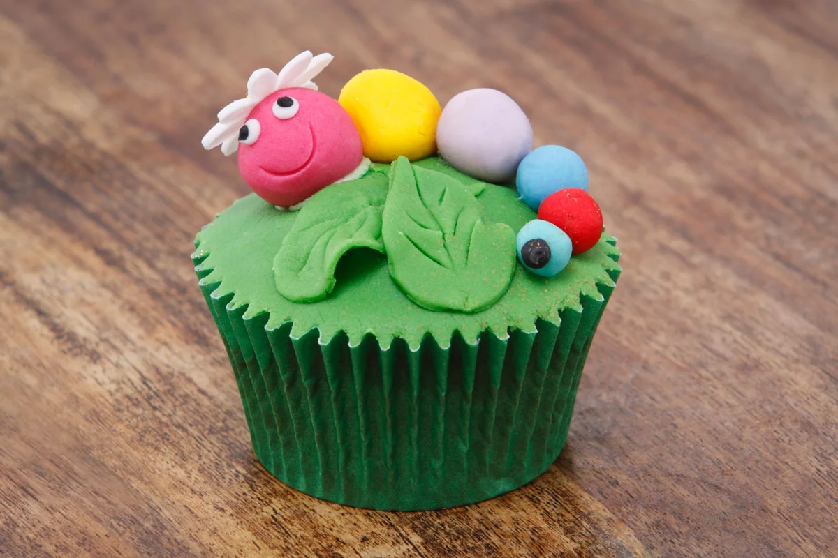 hungry caterpillar them party cupcake
