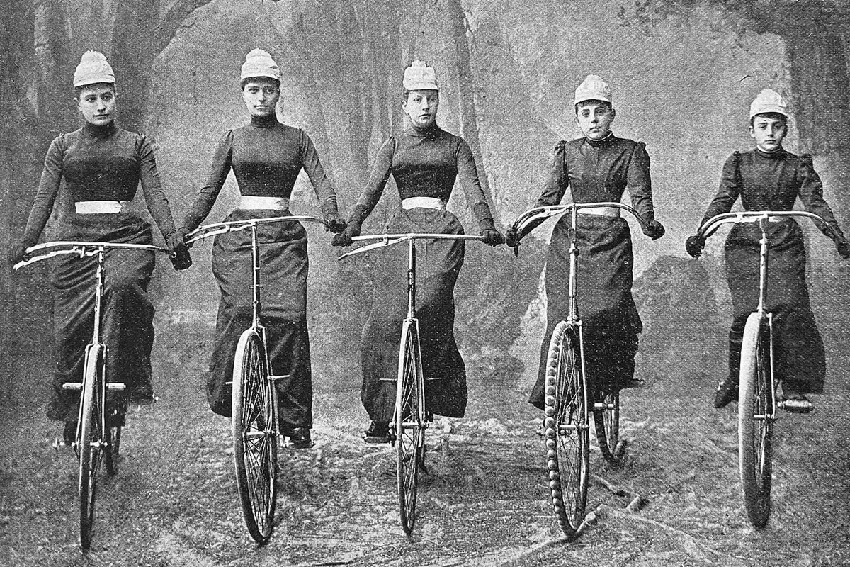 Women Bicycle Club Graz, Austria, five women in a row on their bicycles, front view