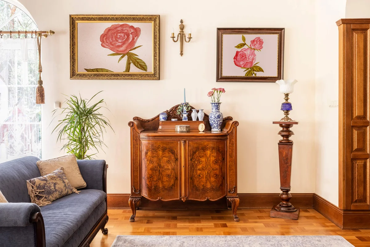 antique cabinet with porcelain decorations