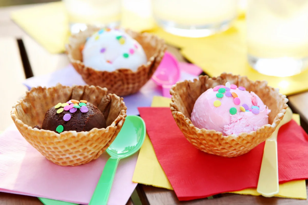 ice cream and lemonade