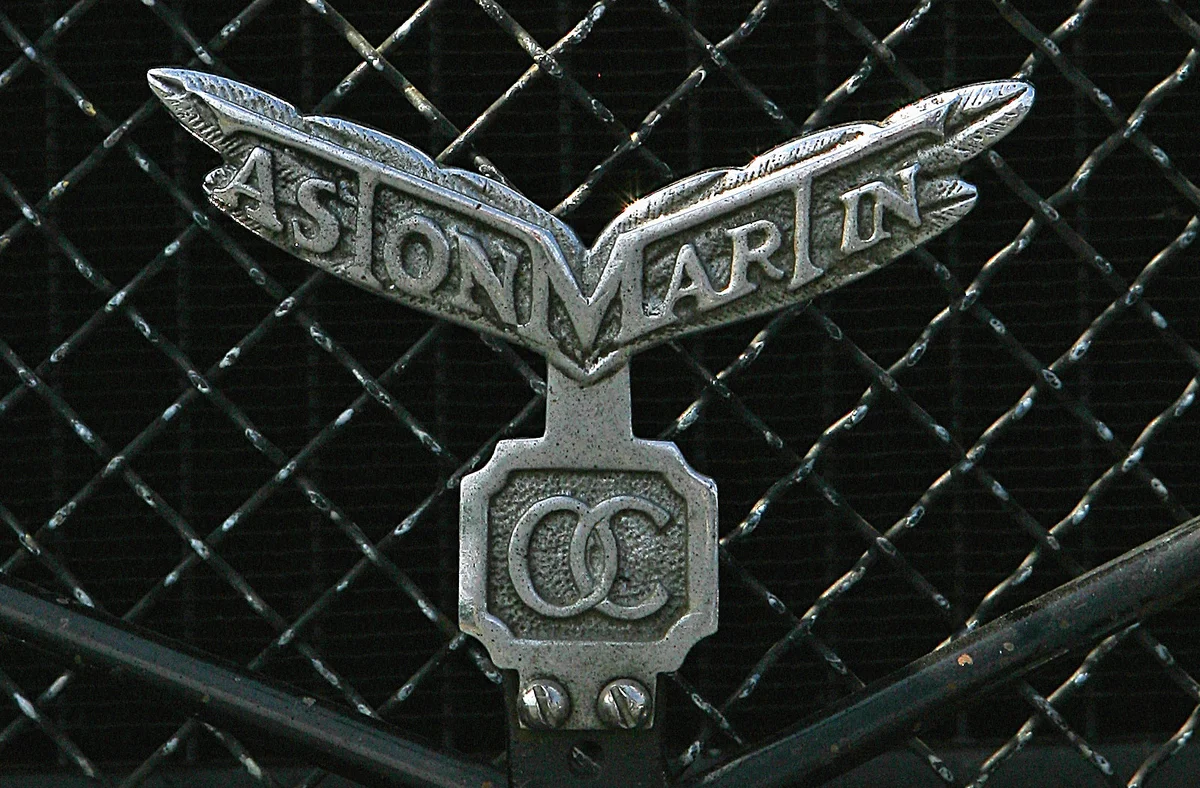Aston Martin automobile badge