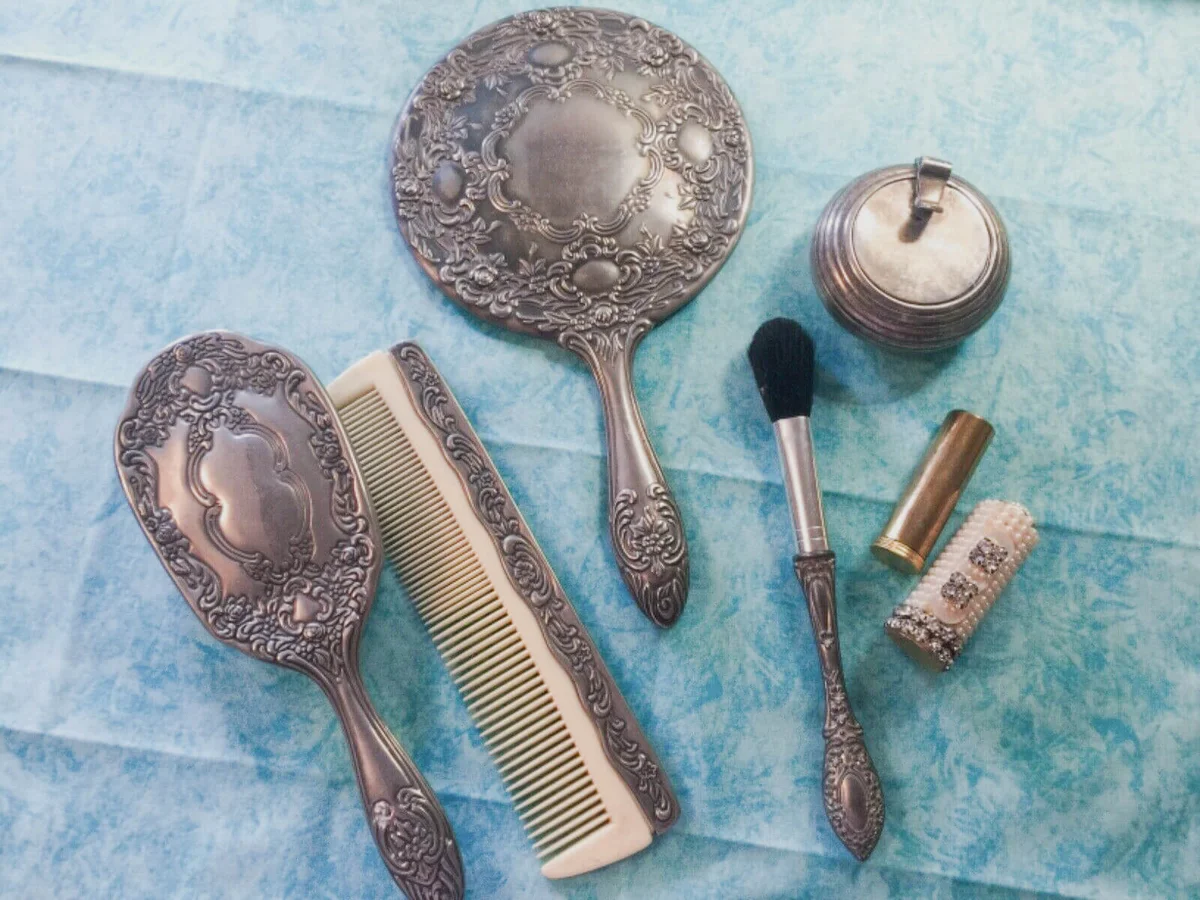 Antique/Vintage Vanity Set - 7 Pieces - Estate - Brush, Comb, Mirror