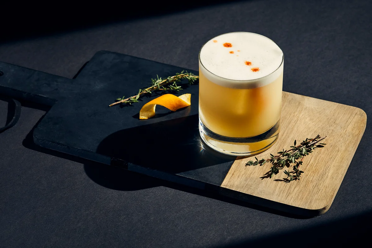 Amaretto sour cocktail