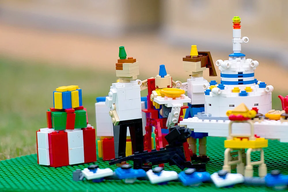 Lego birthday party scene