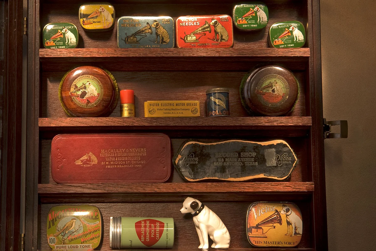 collection of phonograph needles