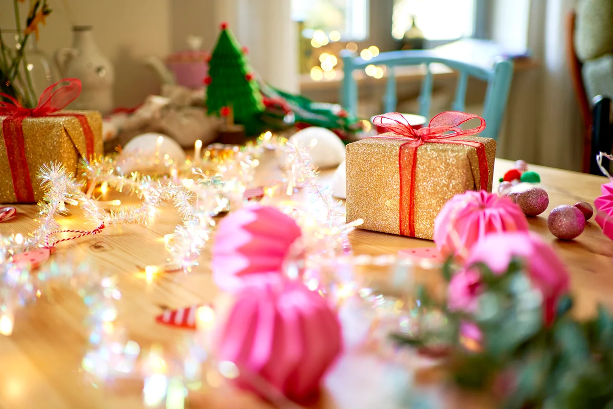 making Christmas ornaments party