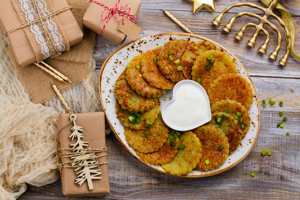 Hanukkah dinner latkes