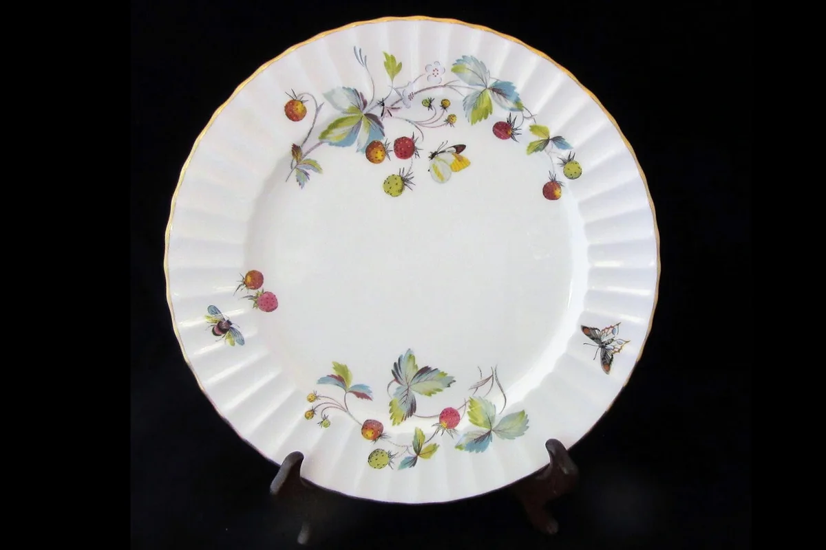 Vintage Royal Worcester Strawberry Fair Dinner Plate, Discontinued Pattern