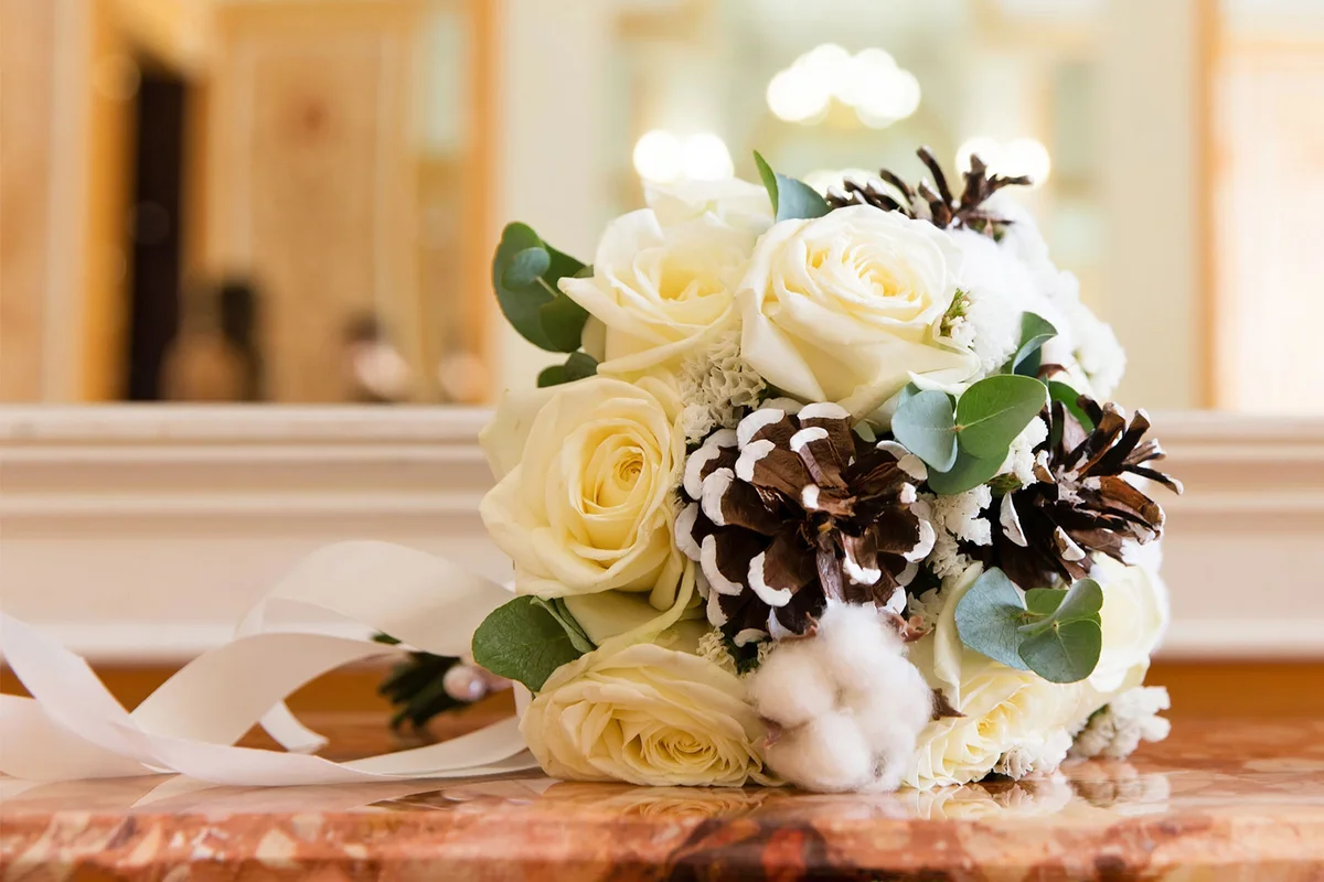 winter wedding pinecone bouquet