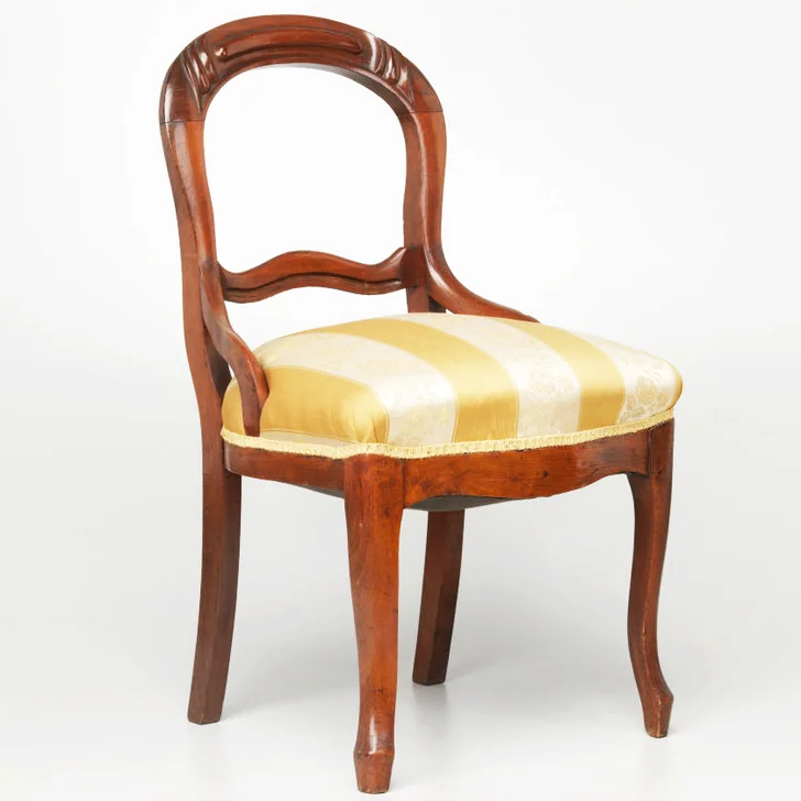 Victorian balloon-back side chair