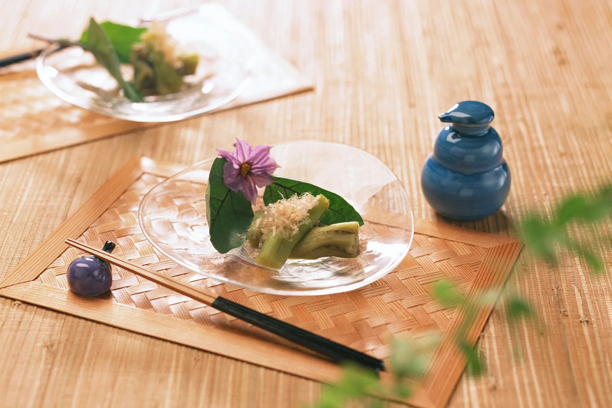 asian table setting