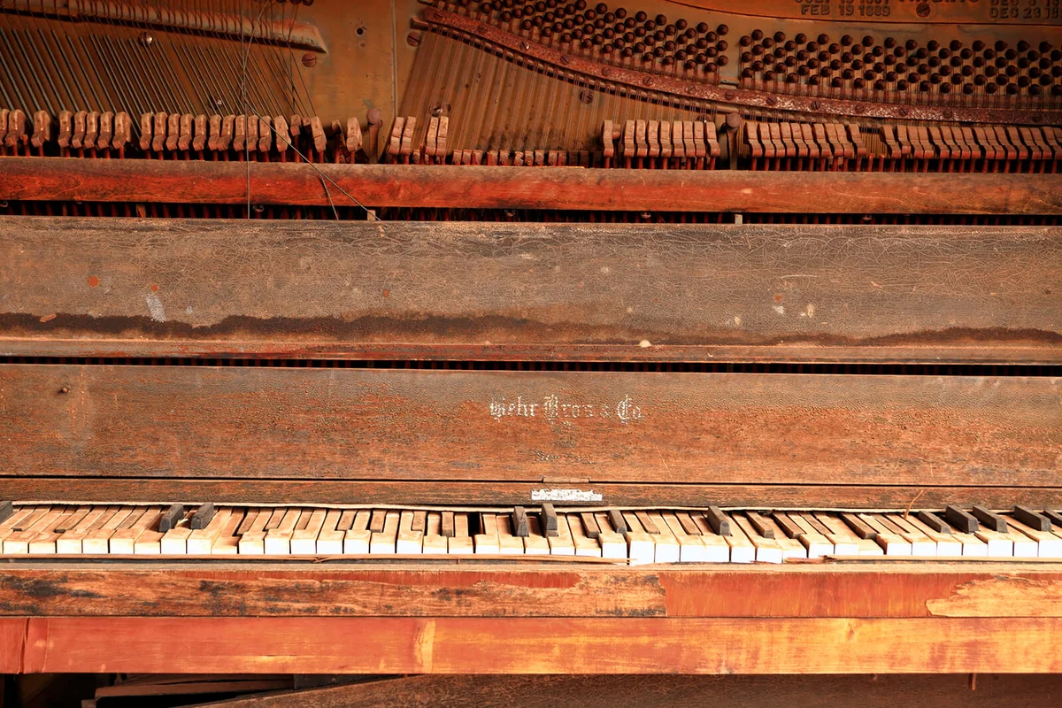 Old rotten piano, Gwalia historical gold mining town | Getty Editorial Use