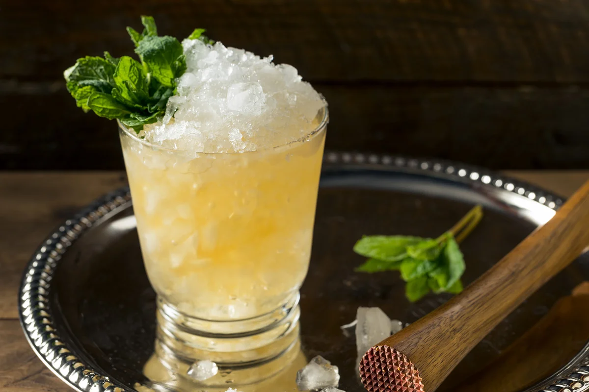 Mint julep On the rocks; poured over ice