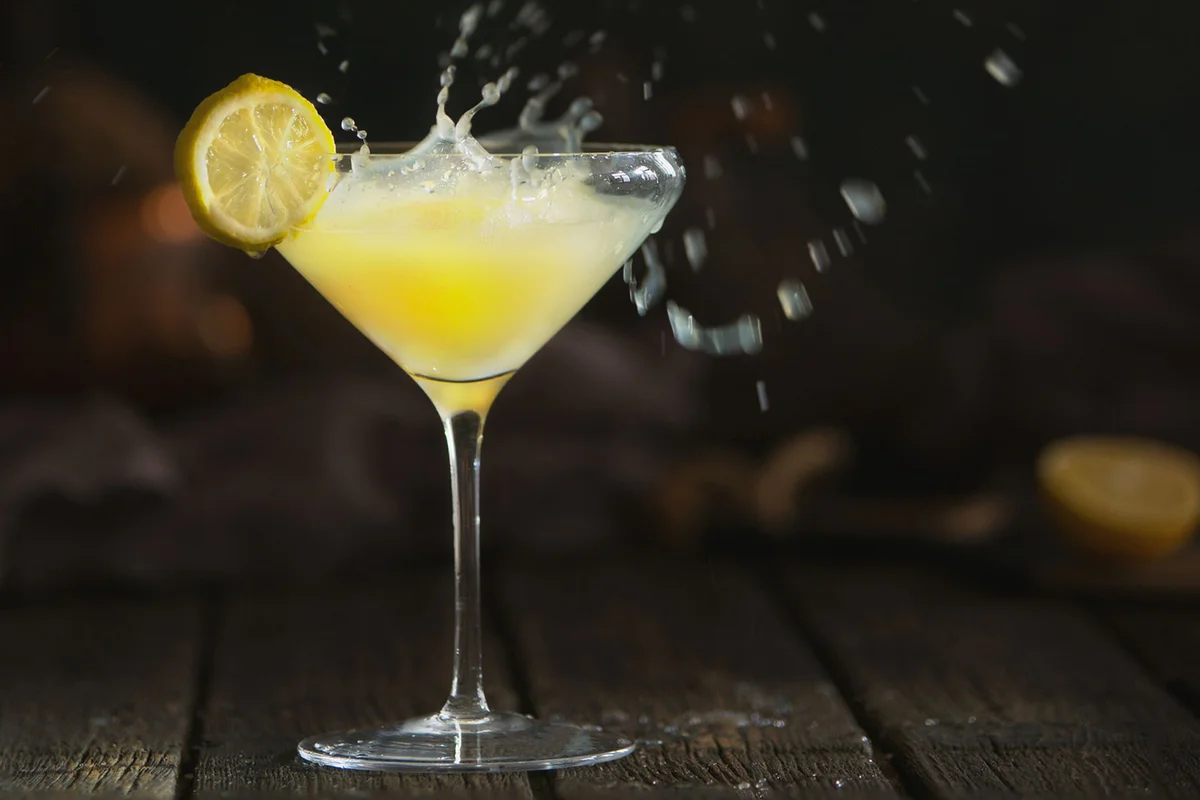 lemon martini cocktail