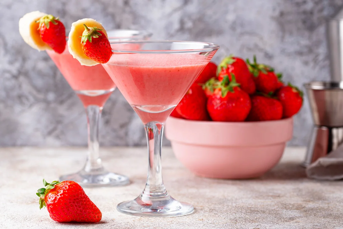 Strawberry Daiquiri is a family of cocktails whose main ingredients are rum