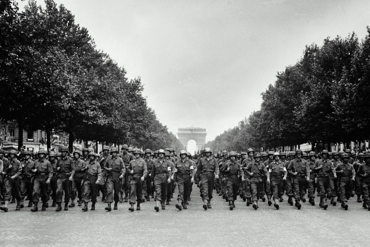 AMERICAN TROOPS, FRANCE, AUGUST 29, 1944