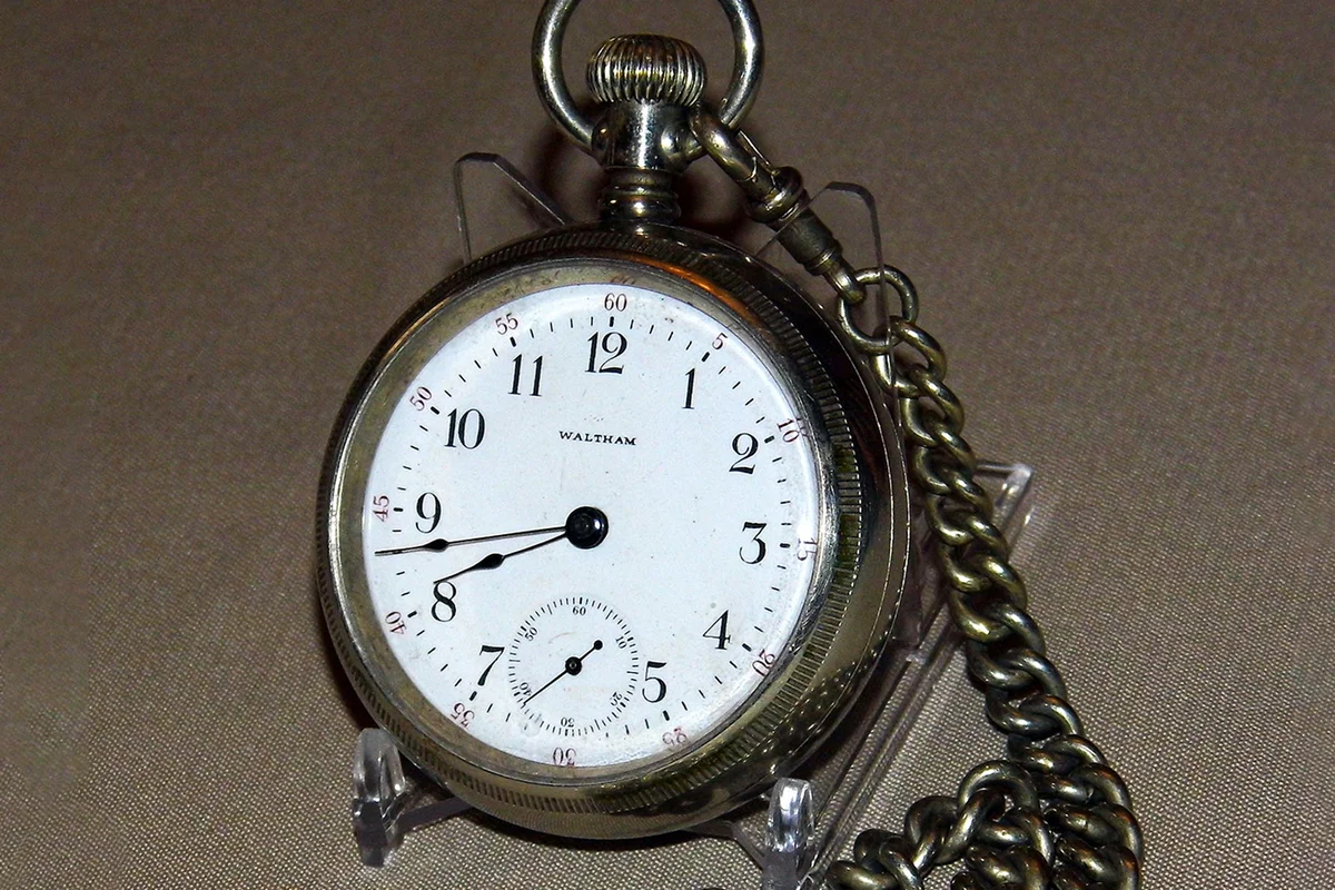 Vintage American Waltham Open Face Pocket Watch