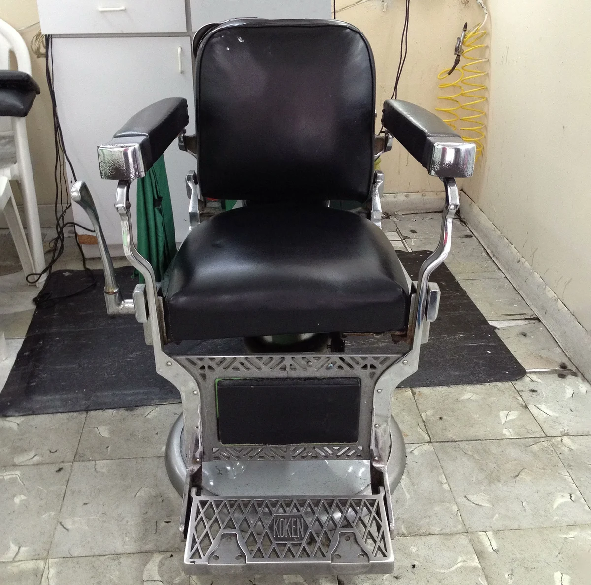 Old Koken Barber Chair