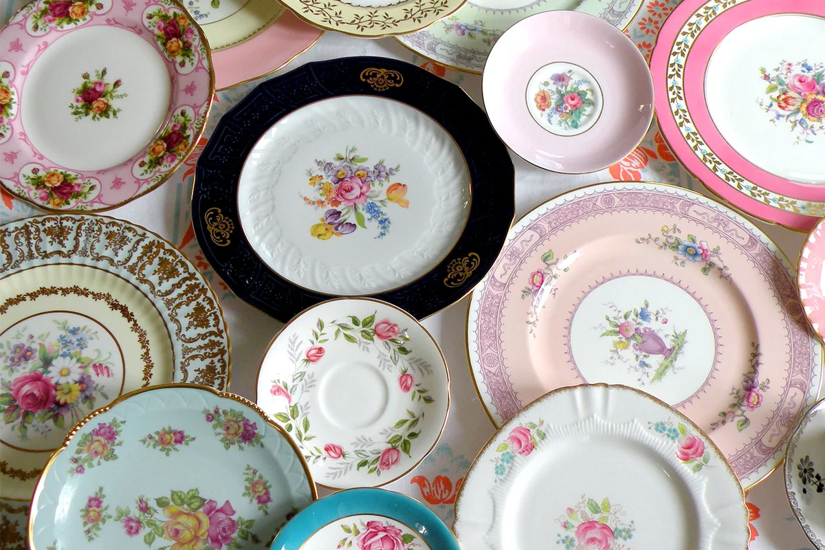 assorted china plates